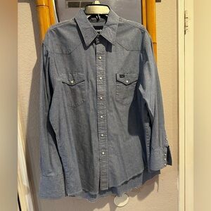 Wrangler Men's Casual Blue Button Down Shirt